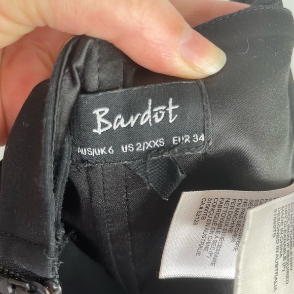 BARDOT cropped blazer zipper tank top - Picture 6 of 6